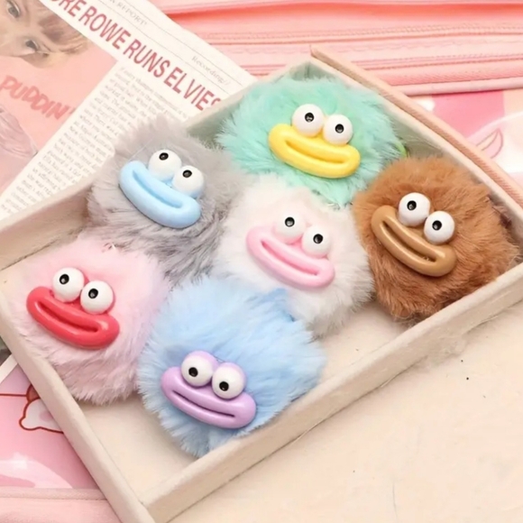 The Happy Bundle Over 25 Pieces - Picture 5 of 11